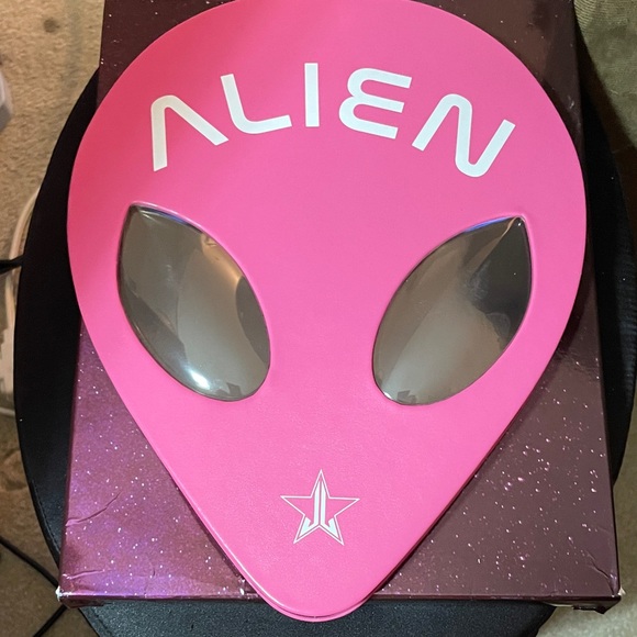 Jeffree Star Other - Jeffree Star Alien Pallet BNIB